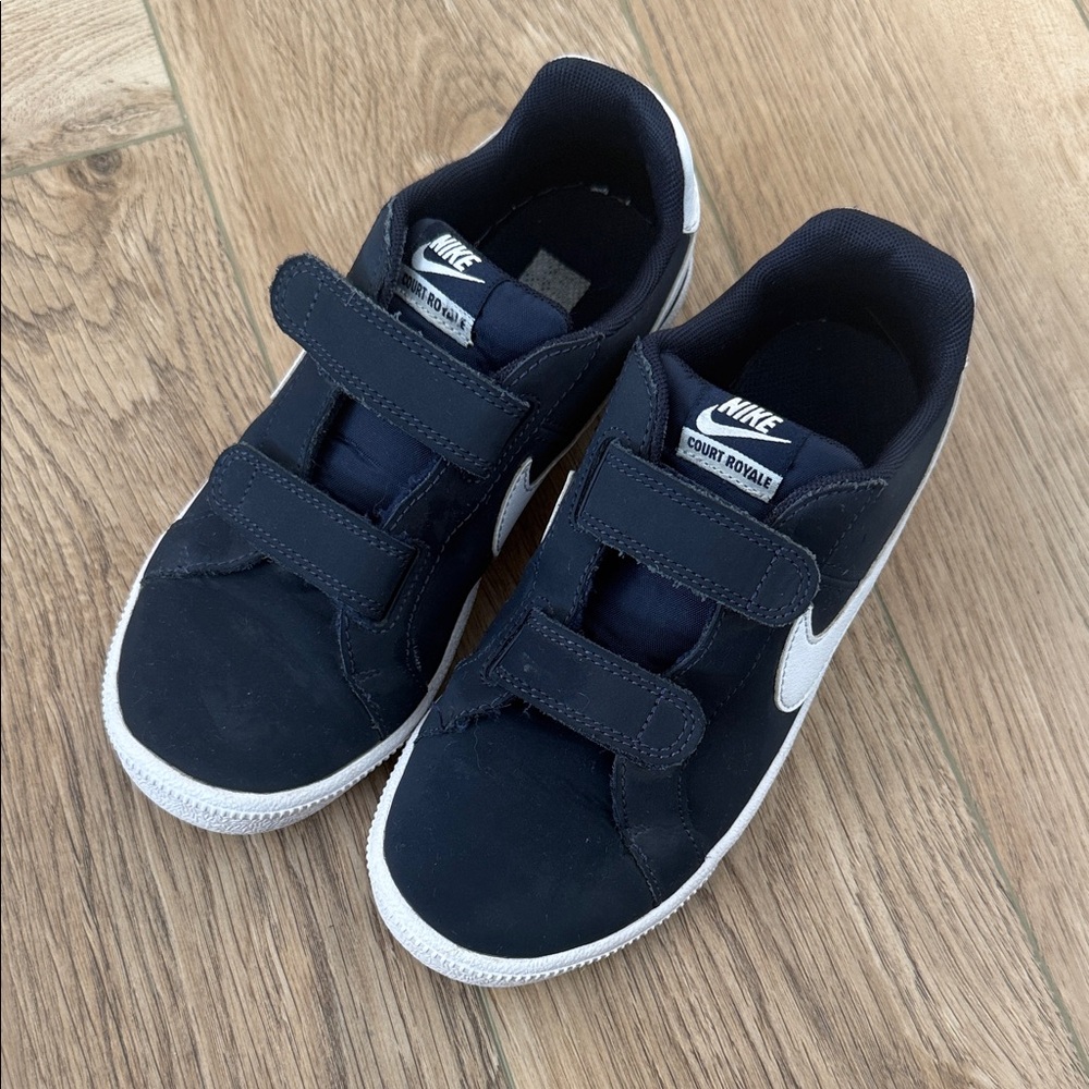 Nike Kids Sneakers - Navy Blue and White